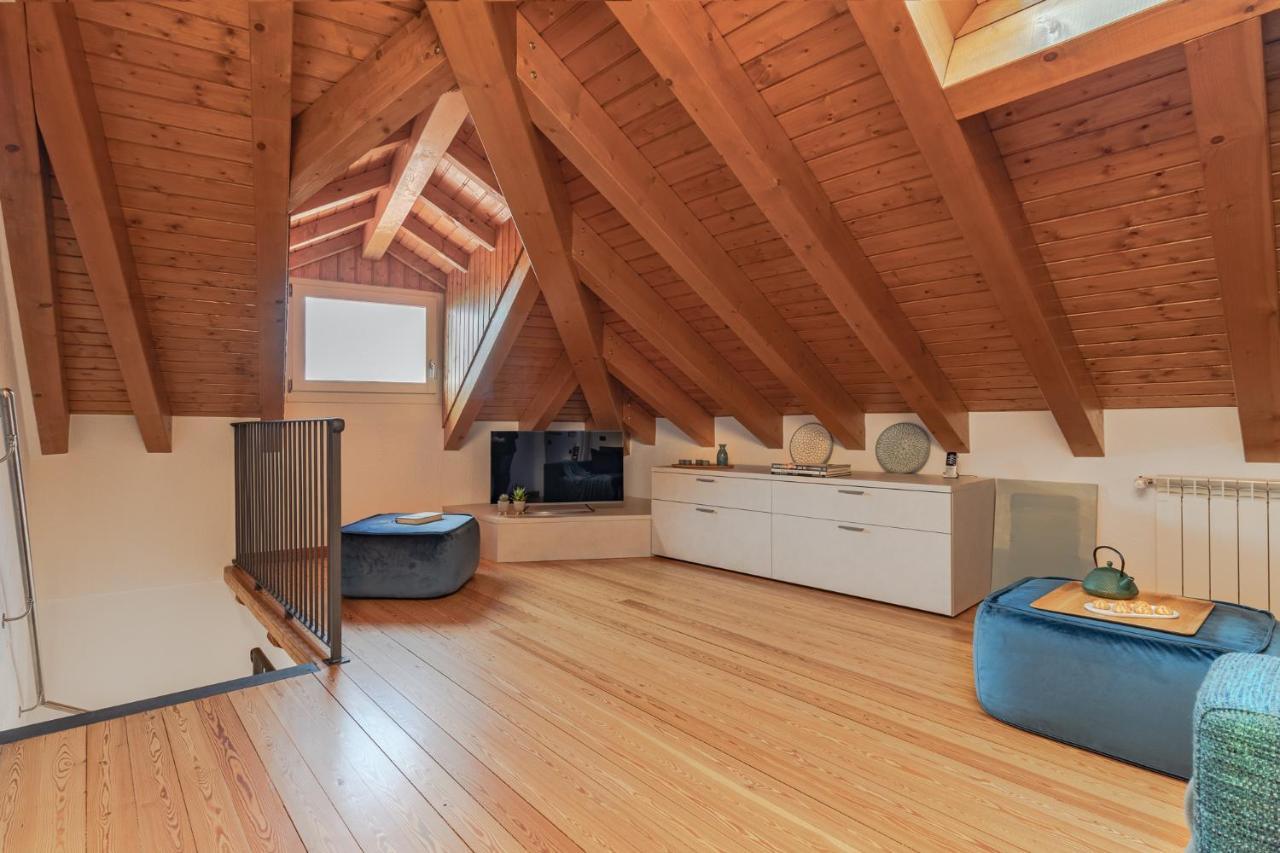 Casa Del Borgo "Aria & Acqua" Sul Lago Maggiore Maccagno Bagian luar foto
