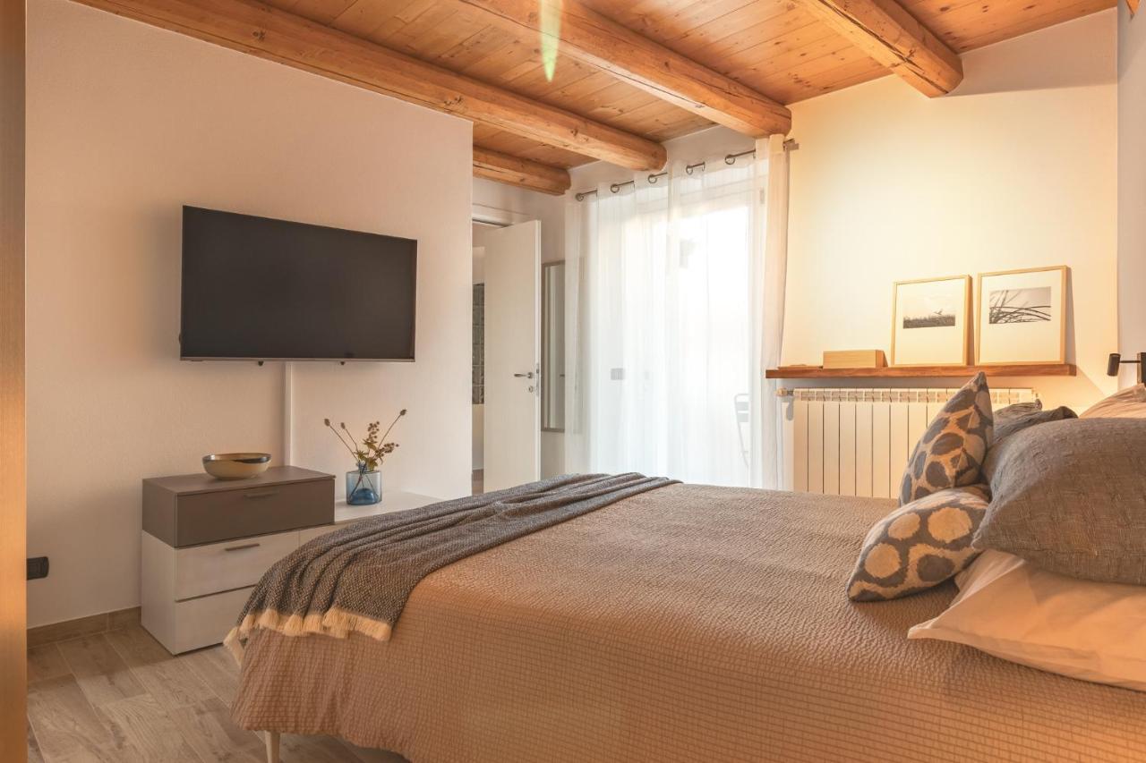 Casa Del Borgo "Aria & Acqua" Sul Lago Maggiore Maccagno Bagian luar foto