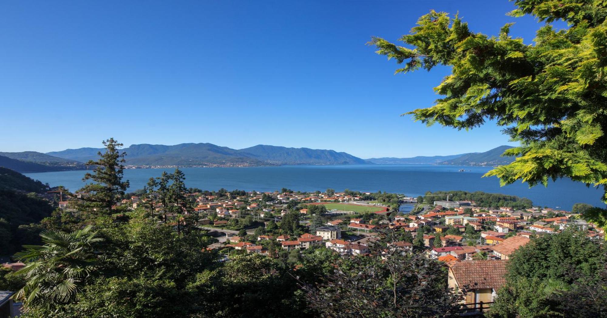 Casa Del Borgo "Aria & Acqua" Sul Lago Maggiore Maccagno Bagian luar foto