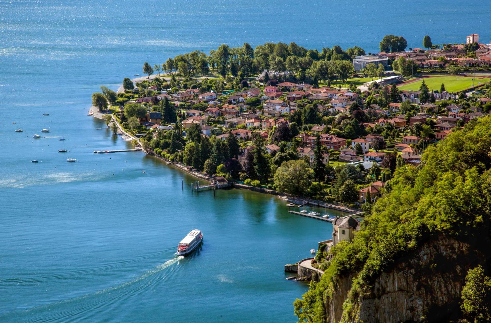 Casa Del Borgo "Aria & Acqua" Sul Lago Maggiore Maccagno Bagian luar foto