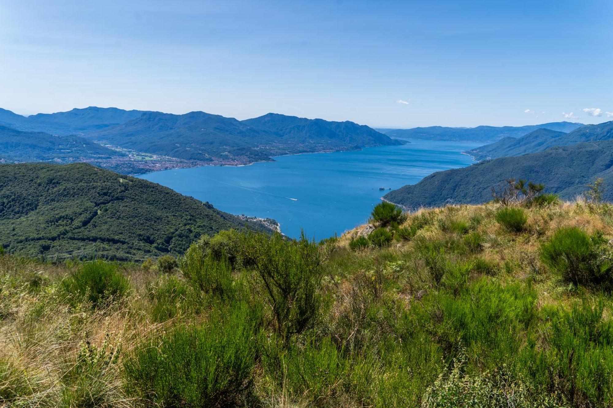 Casa Del Borgo "Aria & Acqua" Sul Lago Maggiore Maccagno Bagian luar foto