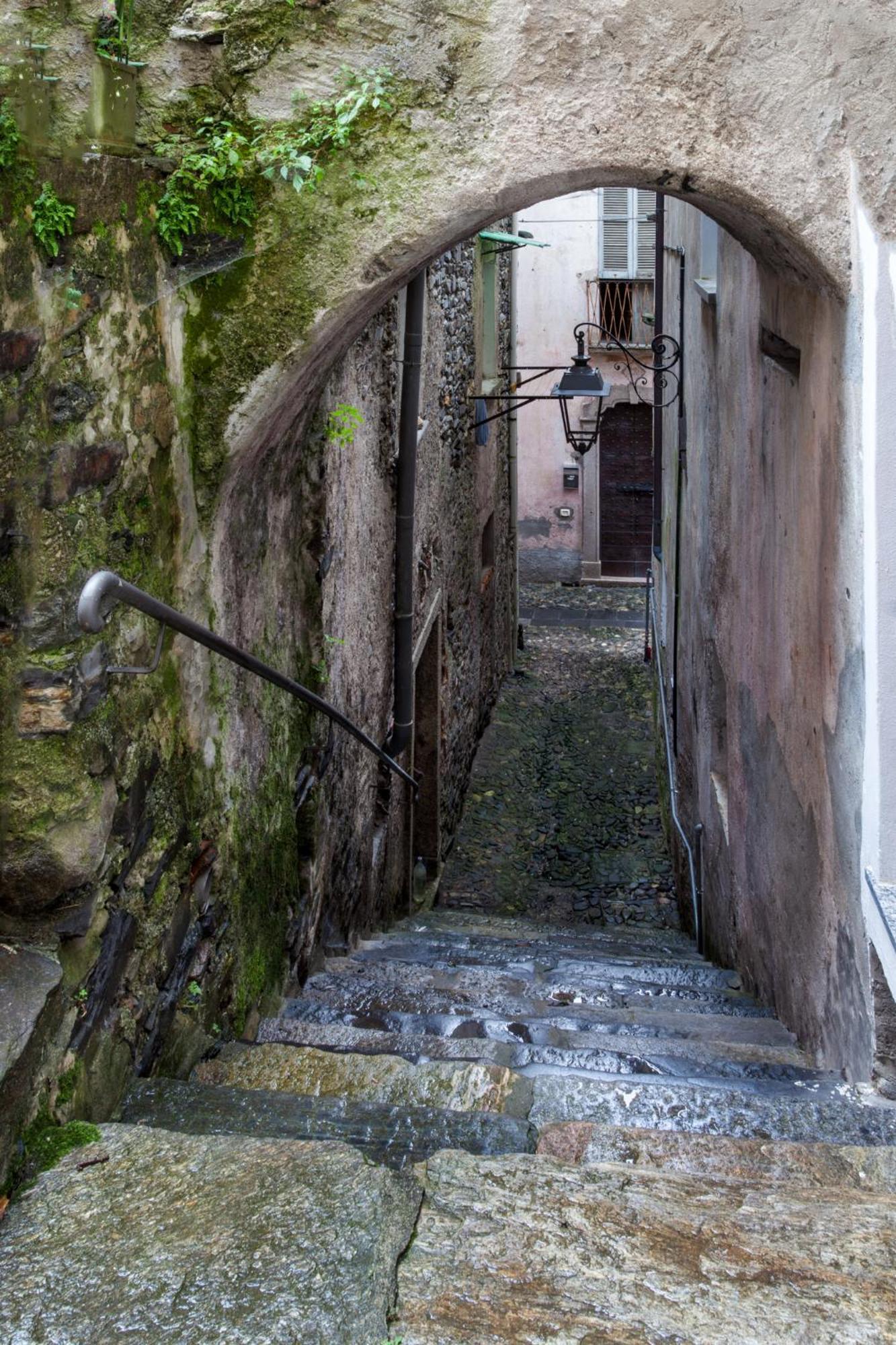 Casa Del Borgo "Aria & Acqua" Sul Lago Maggiore Maccagno Bagian luar foto