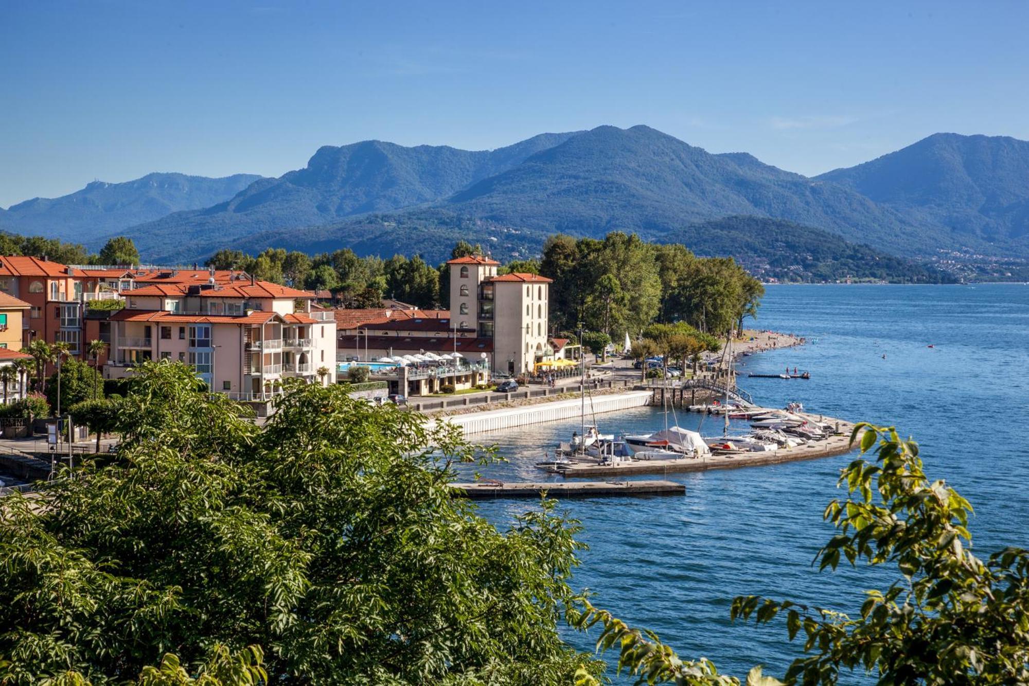 Casa Del Borgo "Aria & Acqua" Sul Lago Maggiore Maccagno Bagian luar foto
