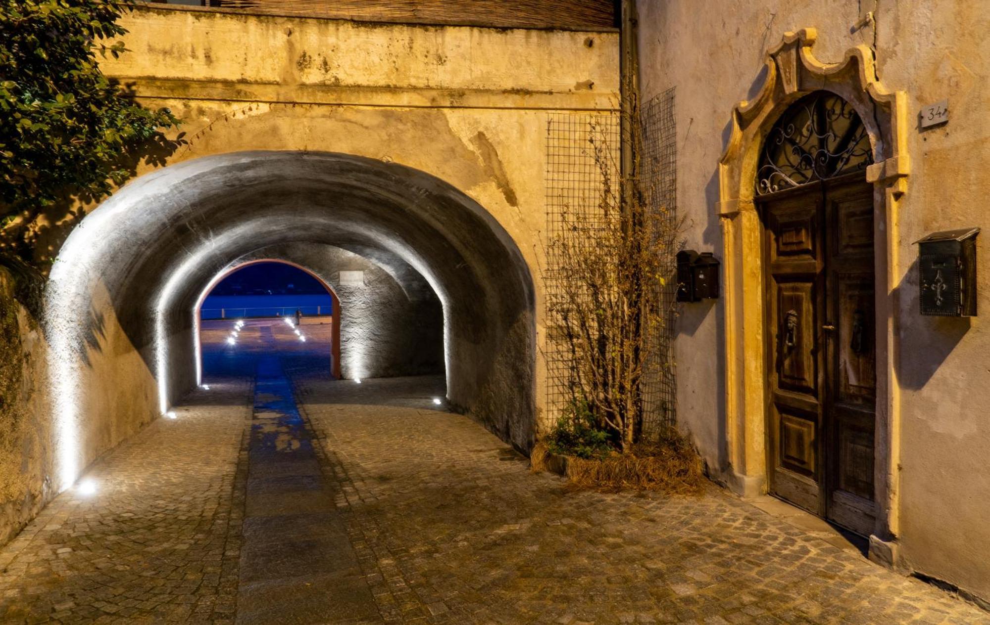 Casa Del Borgo "Aria & Acqua" Sul Lago Maggiore Maccagno Bagian luar foto