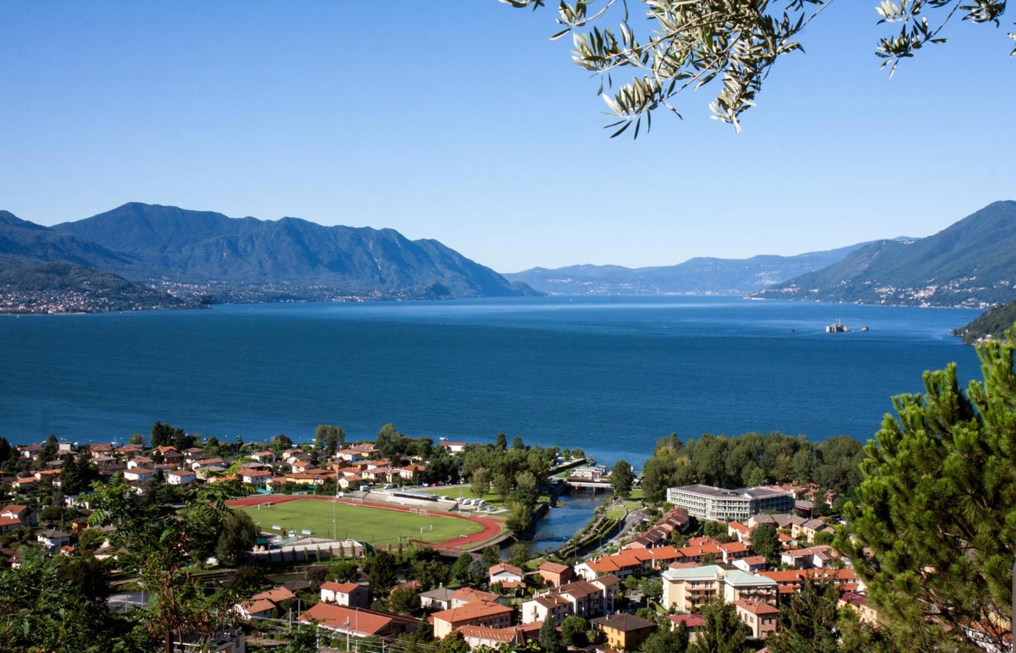 Casa Del Borgo "Aria & Acqua" Sul Lago Maggiore Maccagno Bagian luar foto
