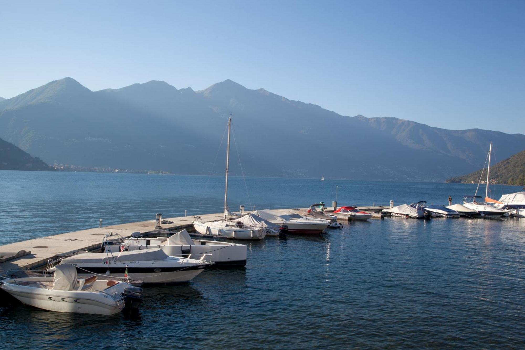 Casa Del Borgo "Aria & Acqua" Sul Lago Maggiore Maccagno Bagian luar foto